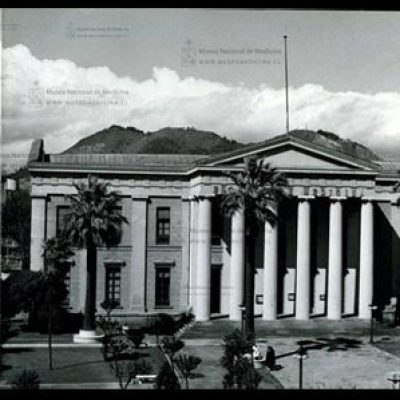 SQ-EscuelaMedicicna-e1485844814434