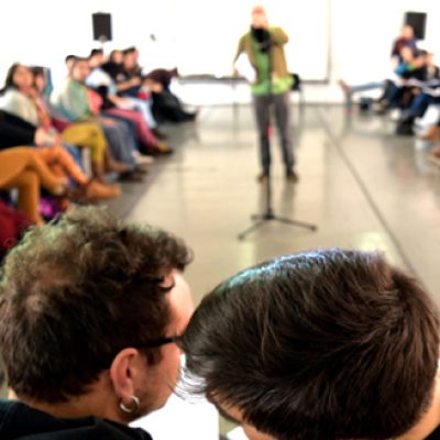 abierta-convocatoria-santiago-es-mio-para-ineditas-residencias-de-artistas-en-barrios-vulnerable_independencia_cultural